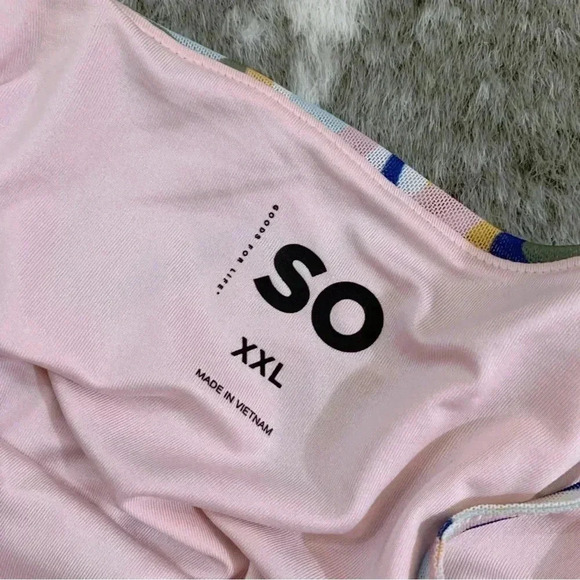 Mesh Swirl Top - Picture 4 of 10